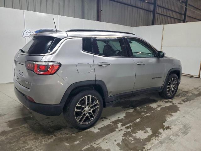 Jeep Compass Latitude Image 12