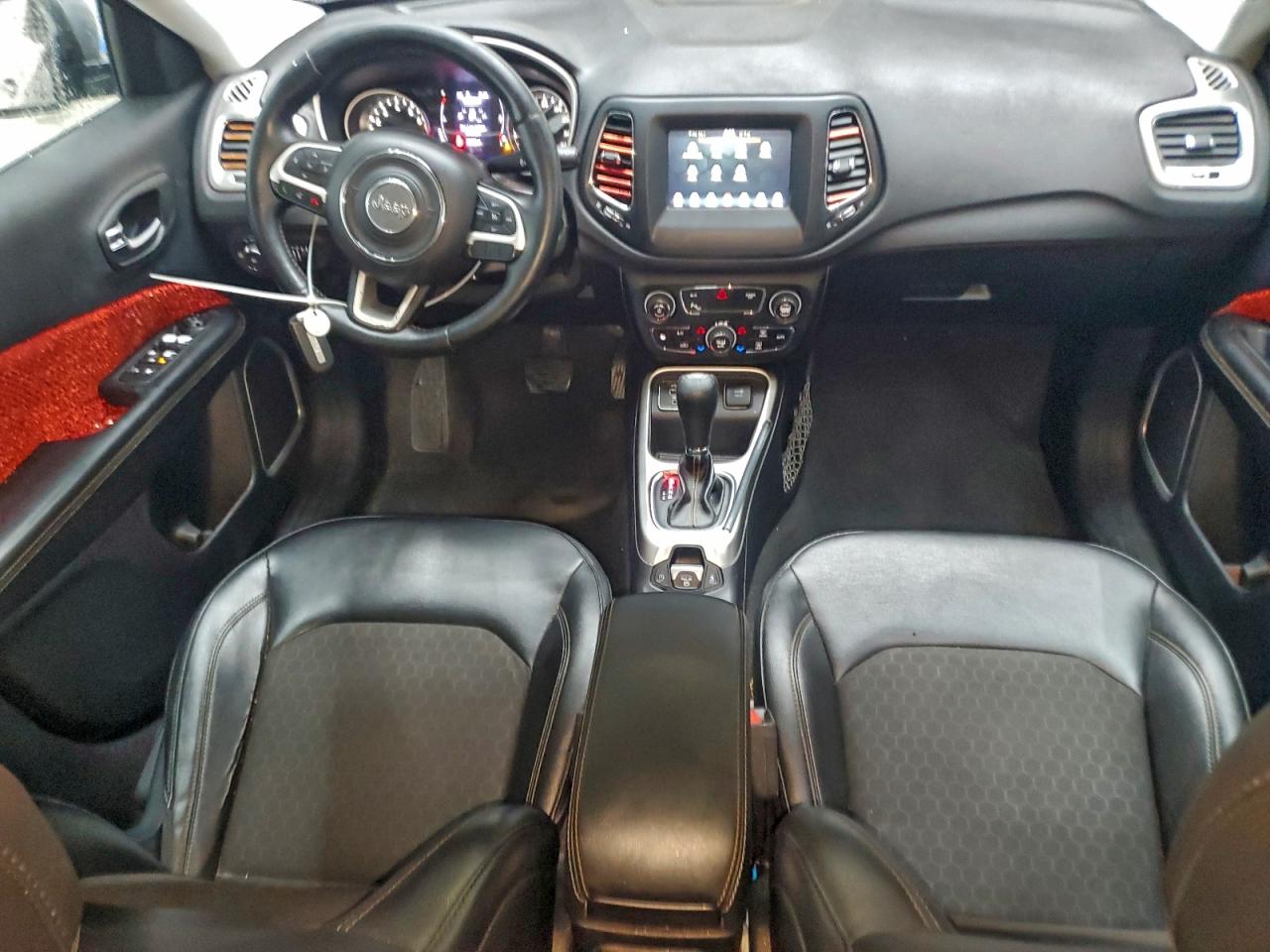 Jeep Compass Latitude Image 3