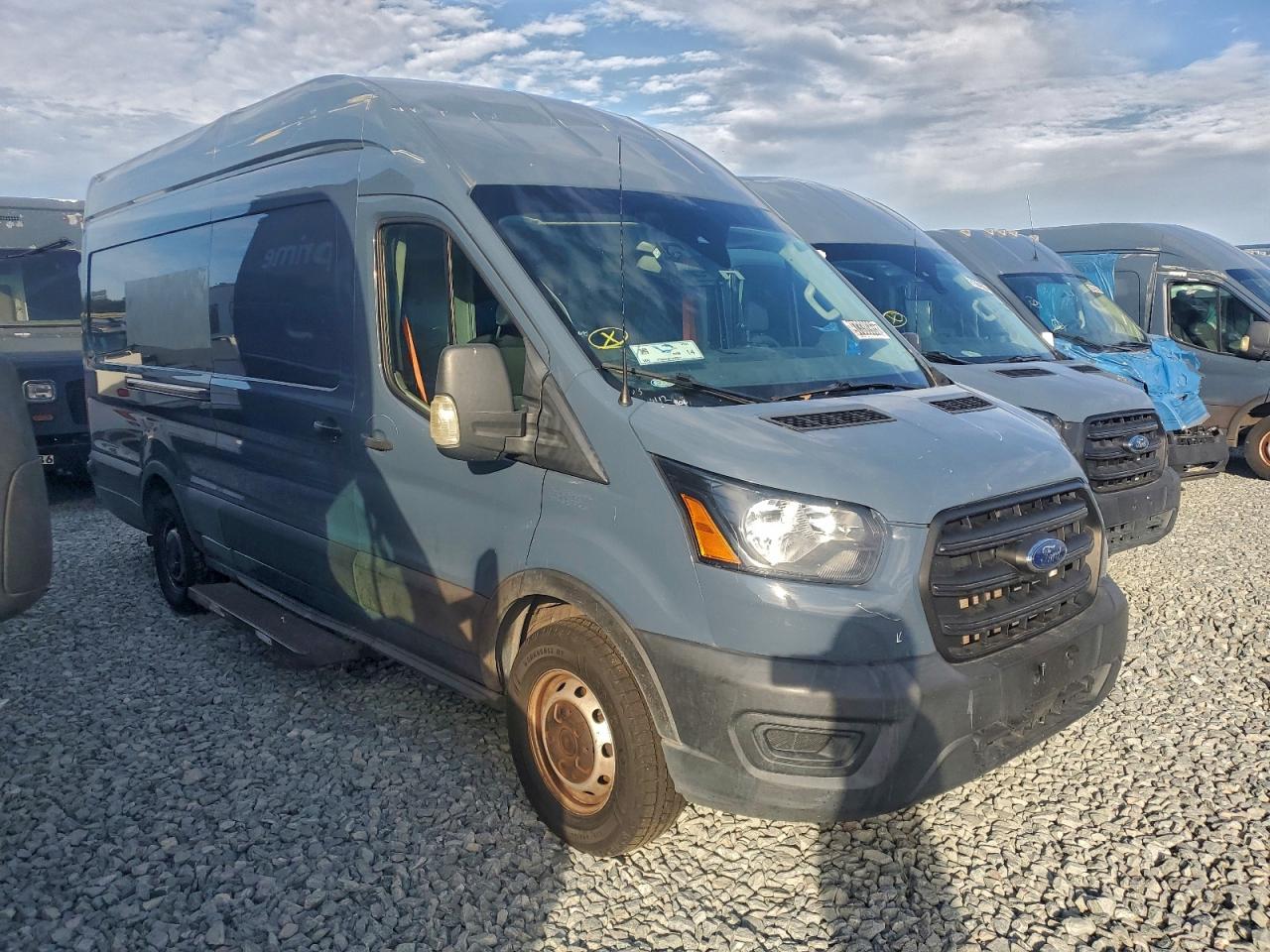 Ford Transit T-250 Image 13