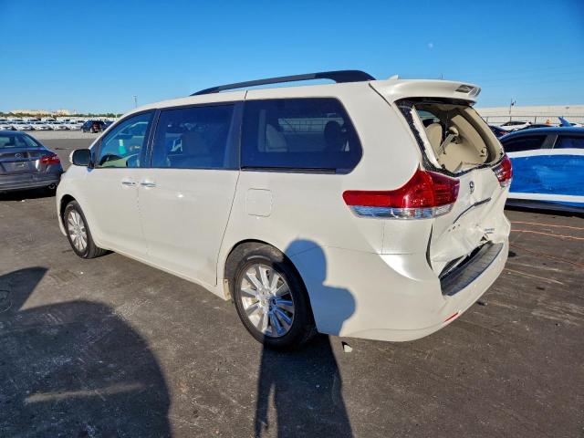 Toyota Sienna Xle Image 11