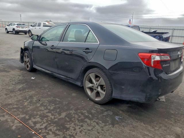 Toyota Camry L Image 8