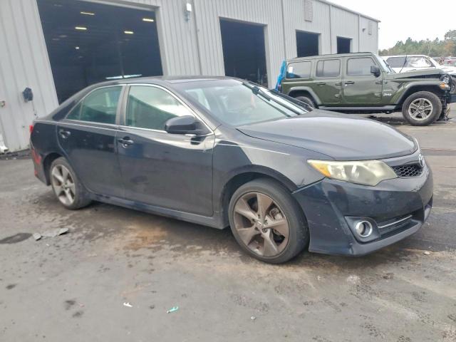 Toyota Camry L Image 2