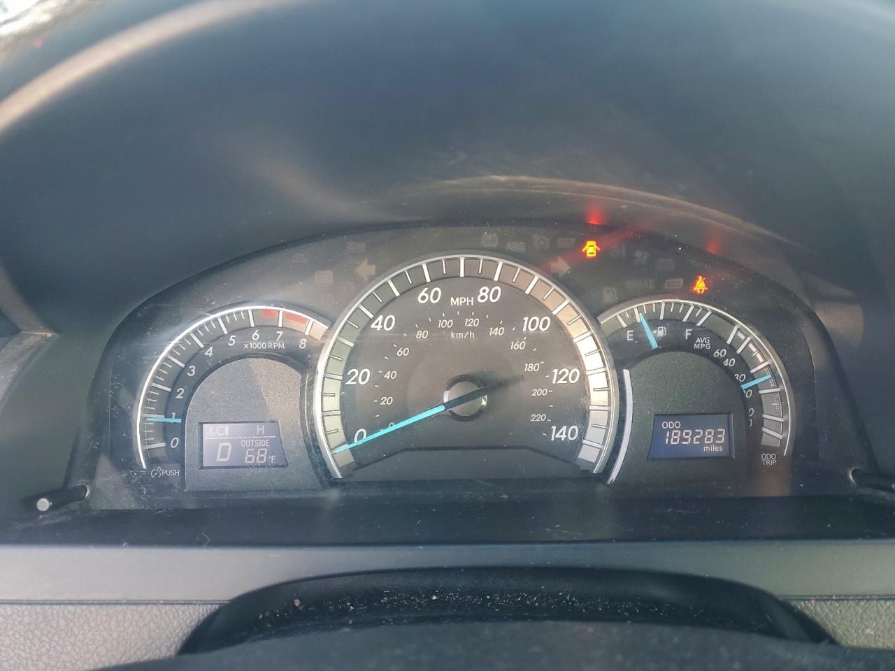 Toyota Camry L Image 10