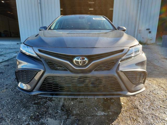 Toyota Camry Se Night Shade Image 5