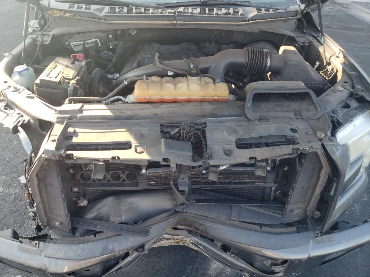 Ford F-150 Super Cab Image 10