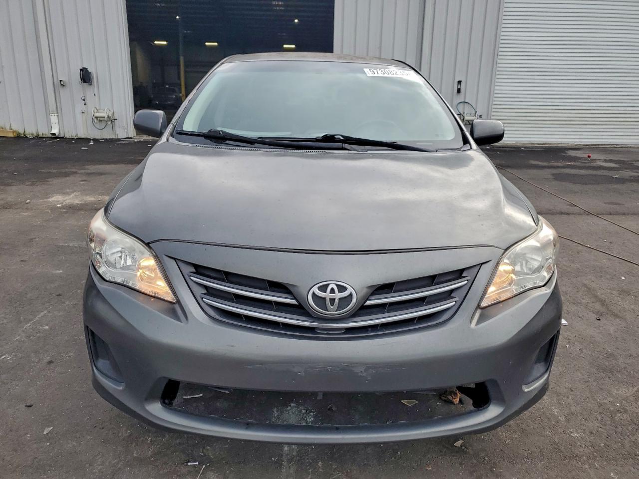 Toyota Corolla Base Image 13