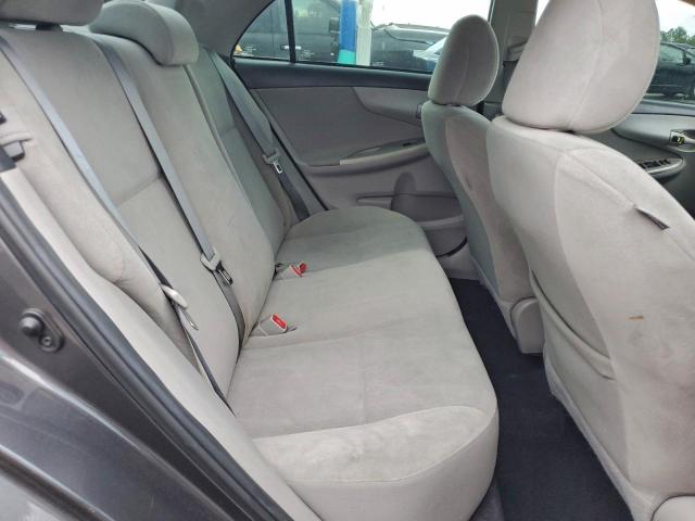 Toyota Corolla Base Image 11