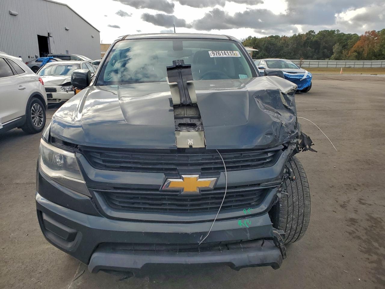 Chevrolet Colorado Image 3
