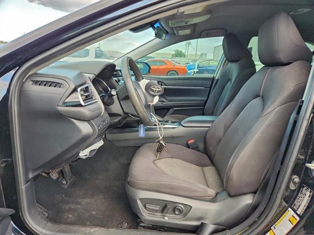 Toyota Camry L Image 12