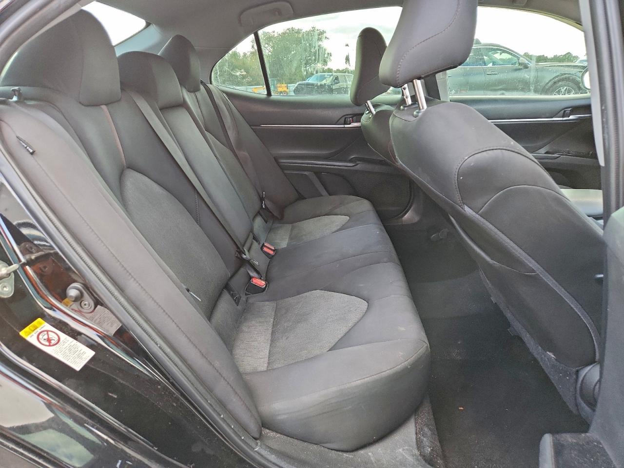 Toyota Camry L Image 8