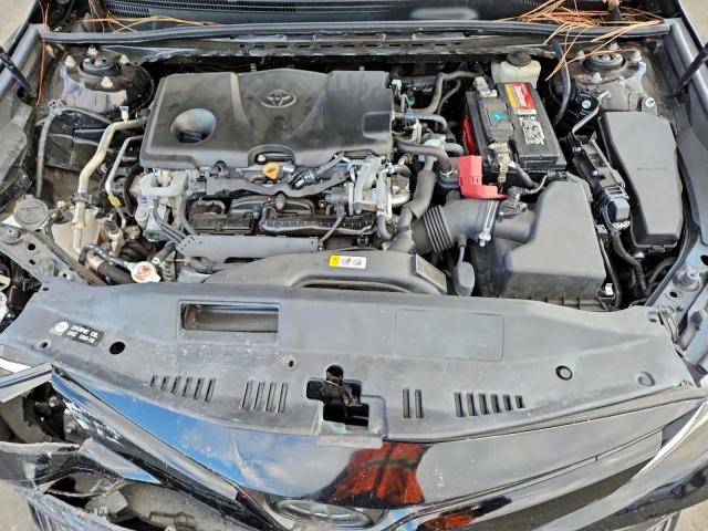 Toyota Camry L Image 9