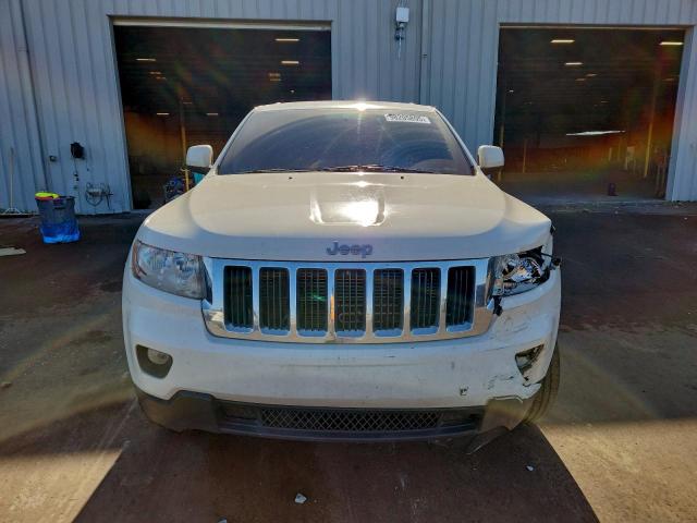 Jeep Grand Cherokee Laredo Image 12