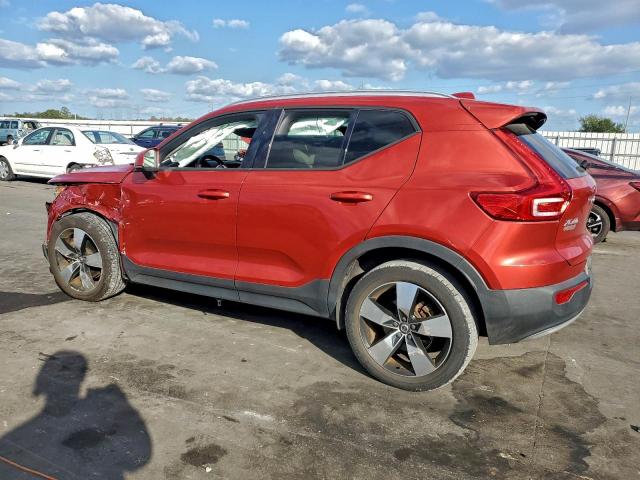 Volvo XC40 T4 Momentum Image 3
