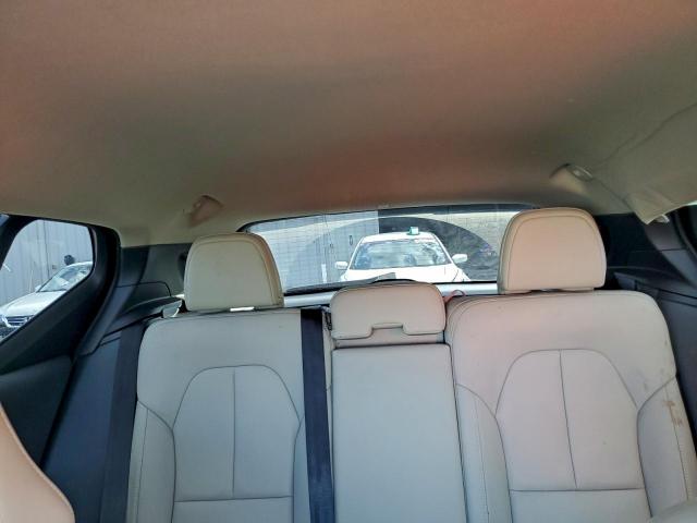 Volvo XC40 T4 Momentum Image 11