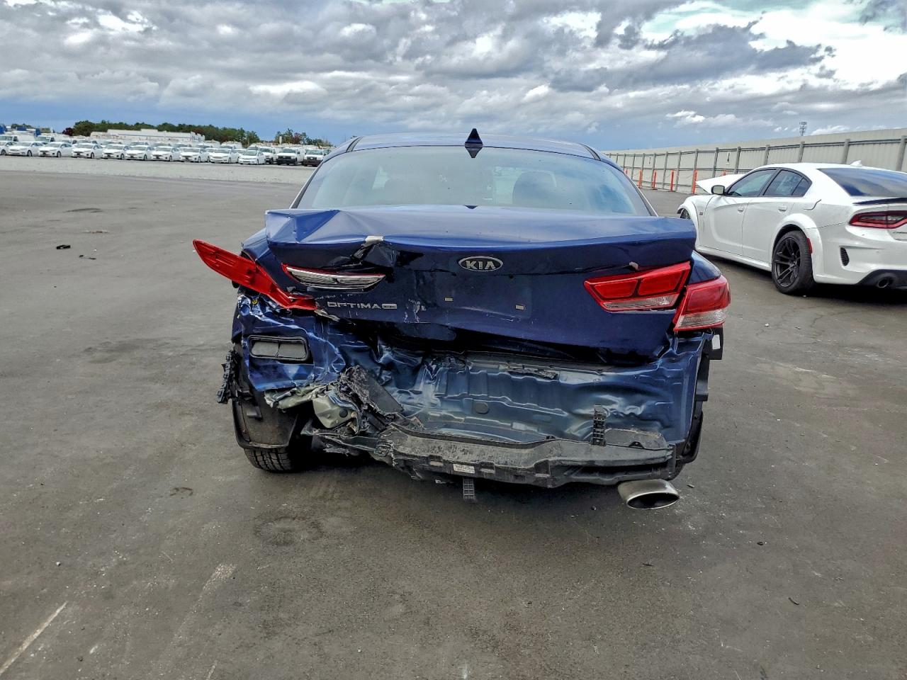 Kia Optima Lx Image 3