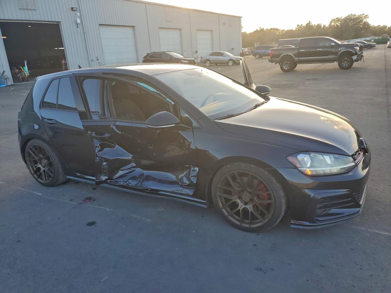 Volkswagen GTI S/se Image 9