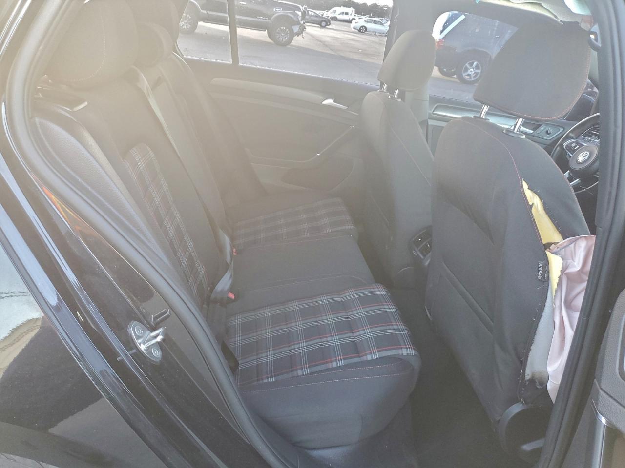 Volkswagen GTI S/se Image 2