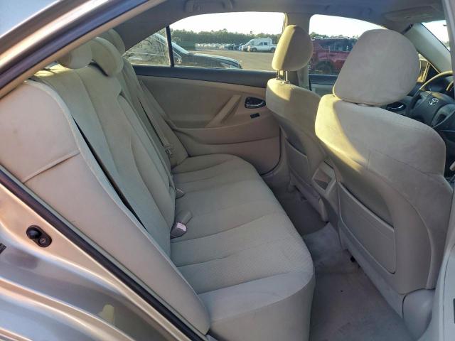 Toyota Camry Ce Image 12