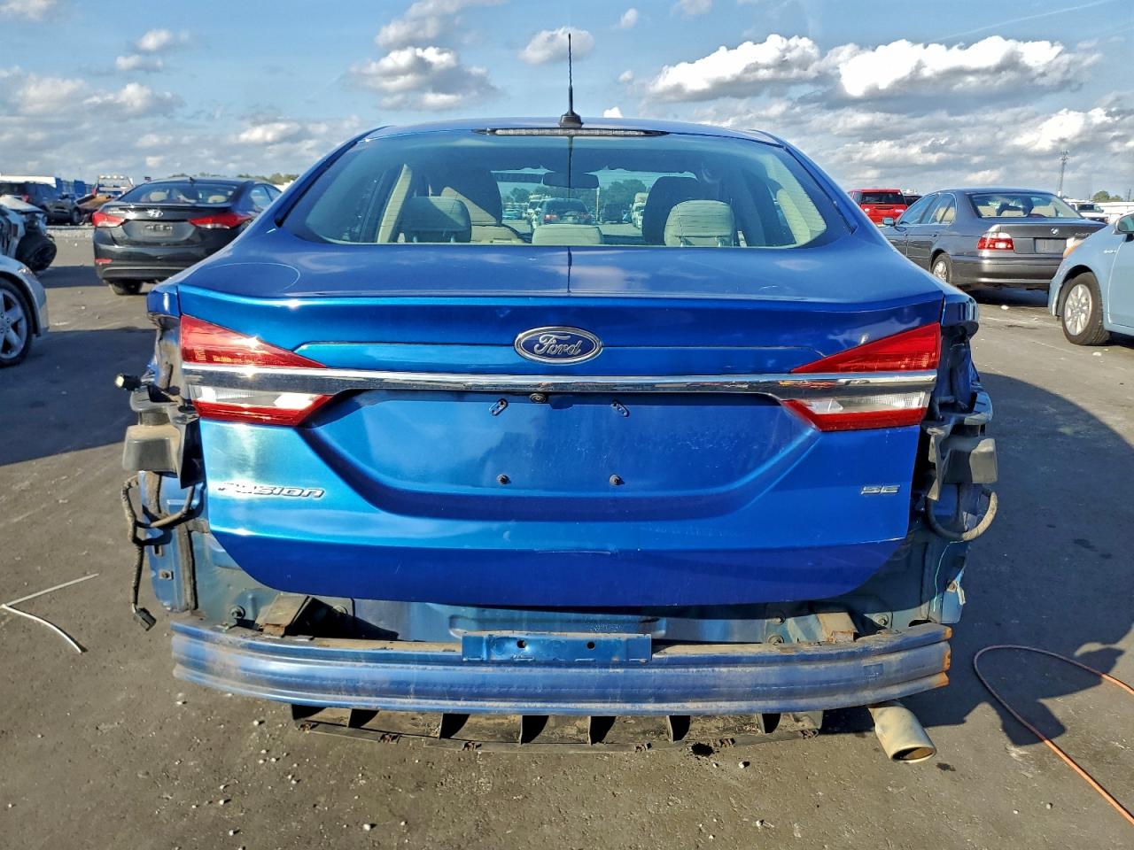 Ford Fusion Se Image 7