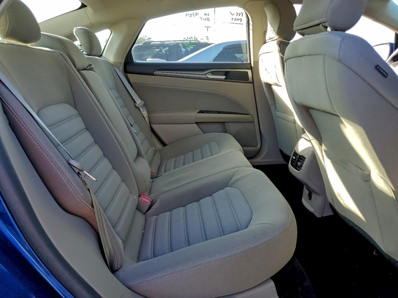 Ford Fusion Se Image 4