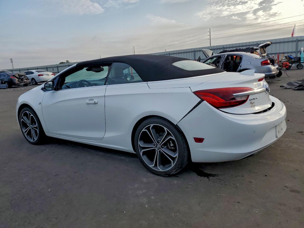 Buick Cascada Premium Image 3