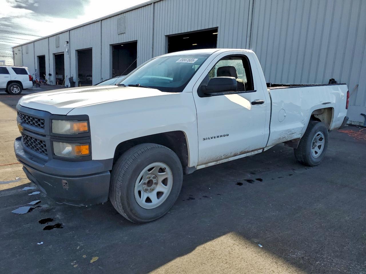 Chevrolet Silverado C1500 Image 1