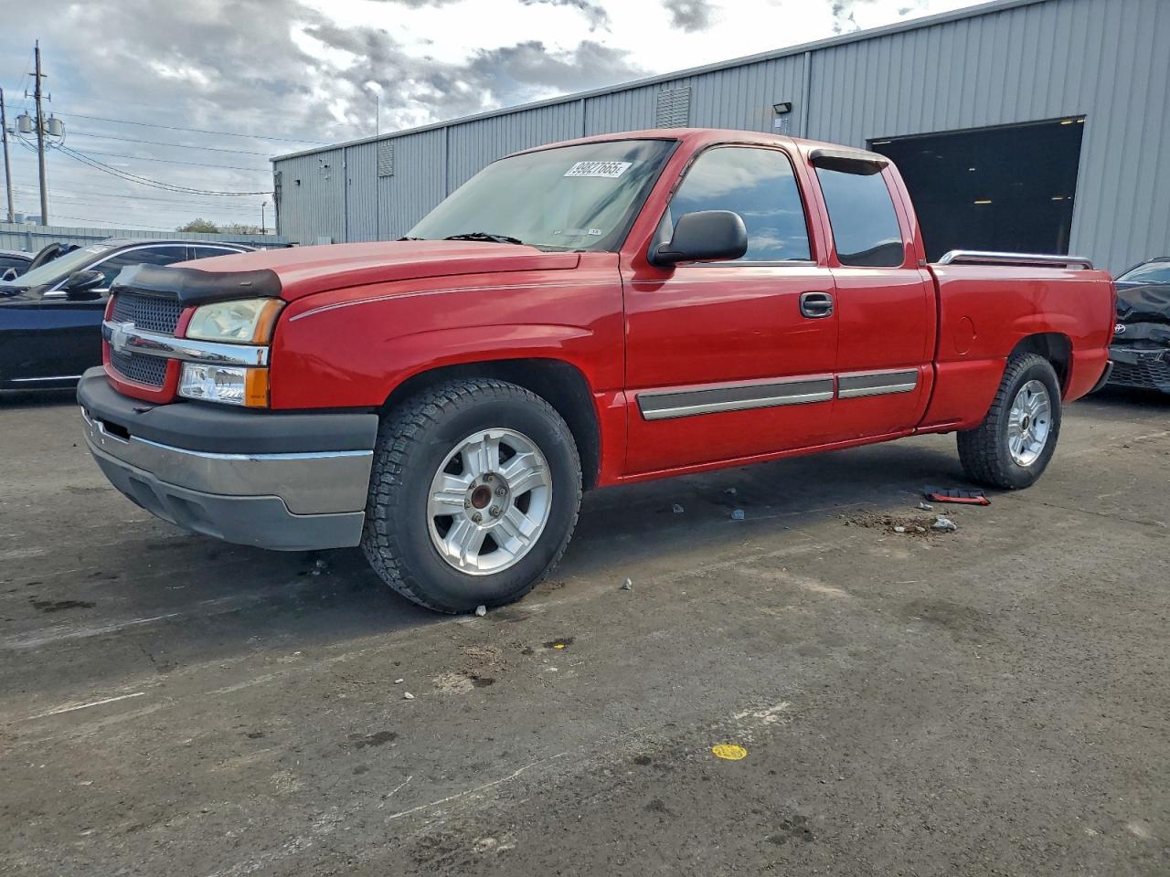 Chevrolet Silverado C1500 Image 1