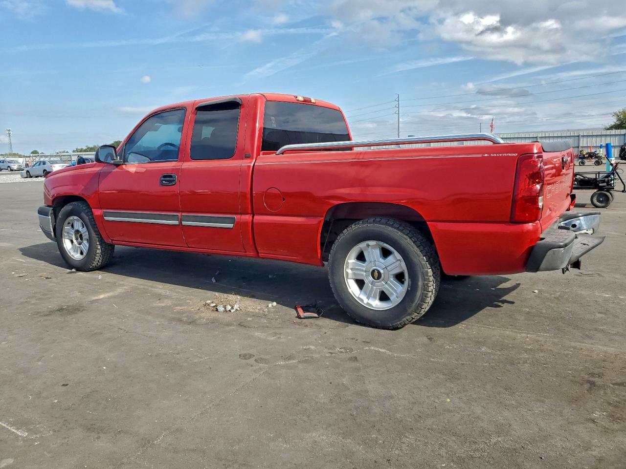 Chevrolet Silverado C1500 Image 3