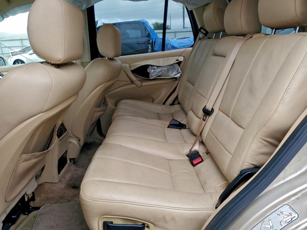 Mercedes-Benz M-Class 350 Image 6